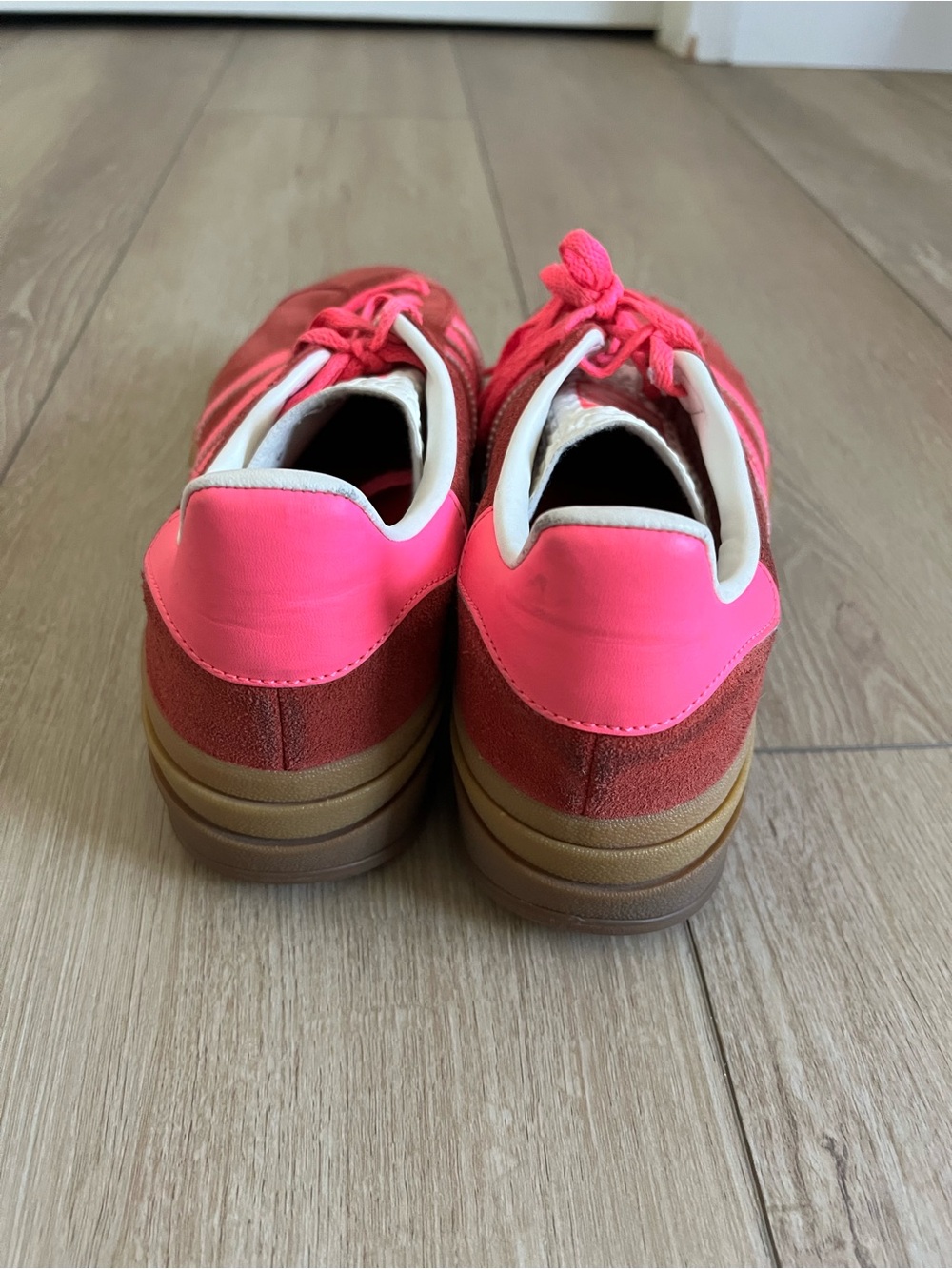 adidas Gazelle Platform Sneaker - collegiate red and lucid Pink women’s 9.5 - Picture 6 of 8